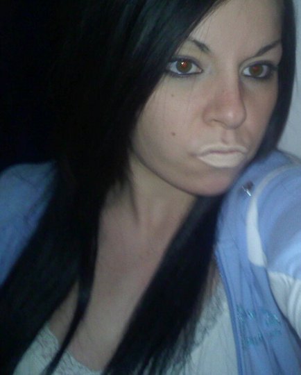 the pale lipstick really highlights the duckface. we can practically hear the quacking from here.