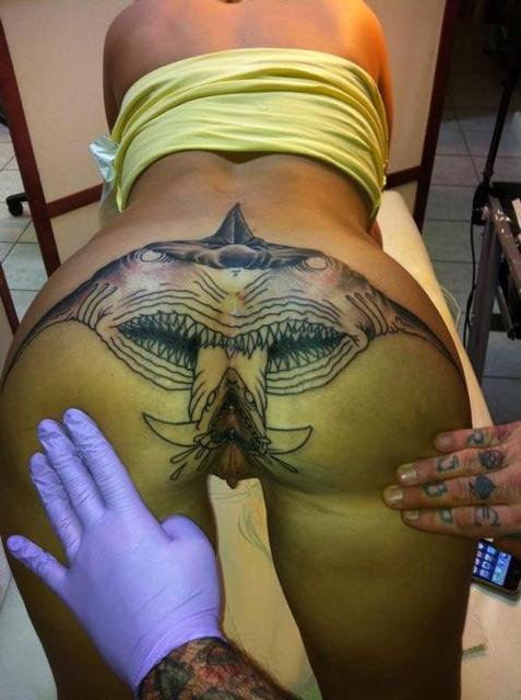 Tattoo girl fuck so hard