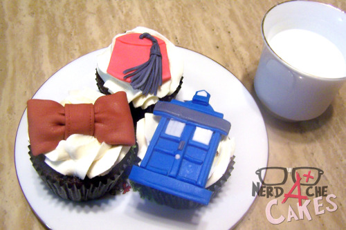 Eleventh Doctor Who cupcakes! I have considered doing a Ten set.But then I would HAVE TO make all the Doctors. And their sonic screwdrivers. And then I would just live in my kitchen, sobbing into my Tardis cookie jar.I would make such a good companion. But I would probably make my Doctor terribly fat with baked goods. And then he would kick me out into the depths of space. 